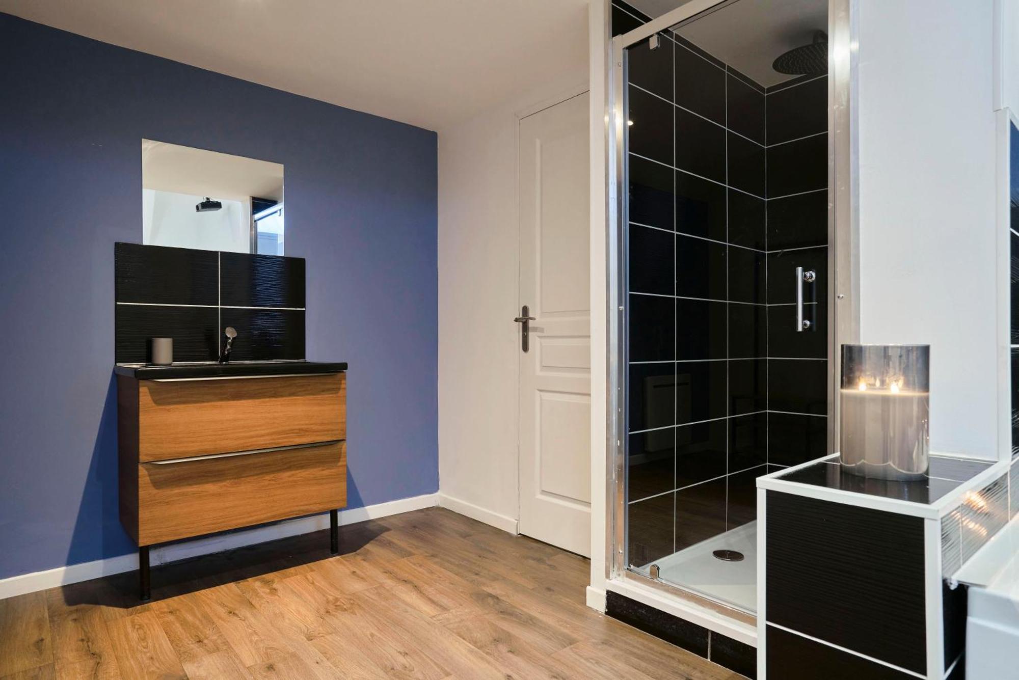 Appartement Ng Suitehome - Lille L L Mairie - Gare L Nain - Grand - Balneo - Netflix - Wifi