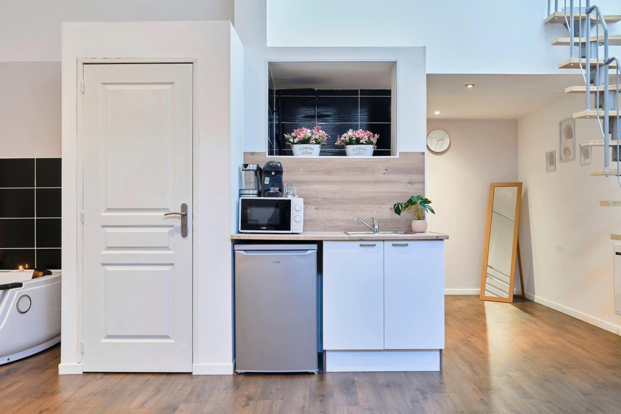 Ng Suitehome - Lille L L Mairie - Gare L Nain - Grand - Balneo - Netflix - Wifi Roubaix