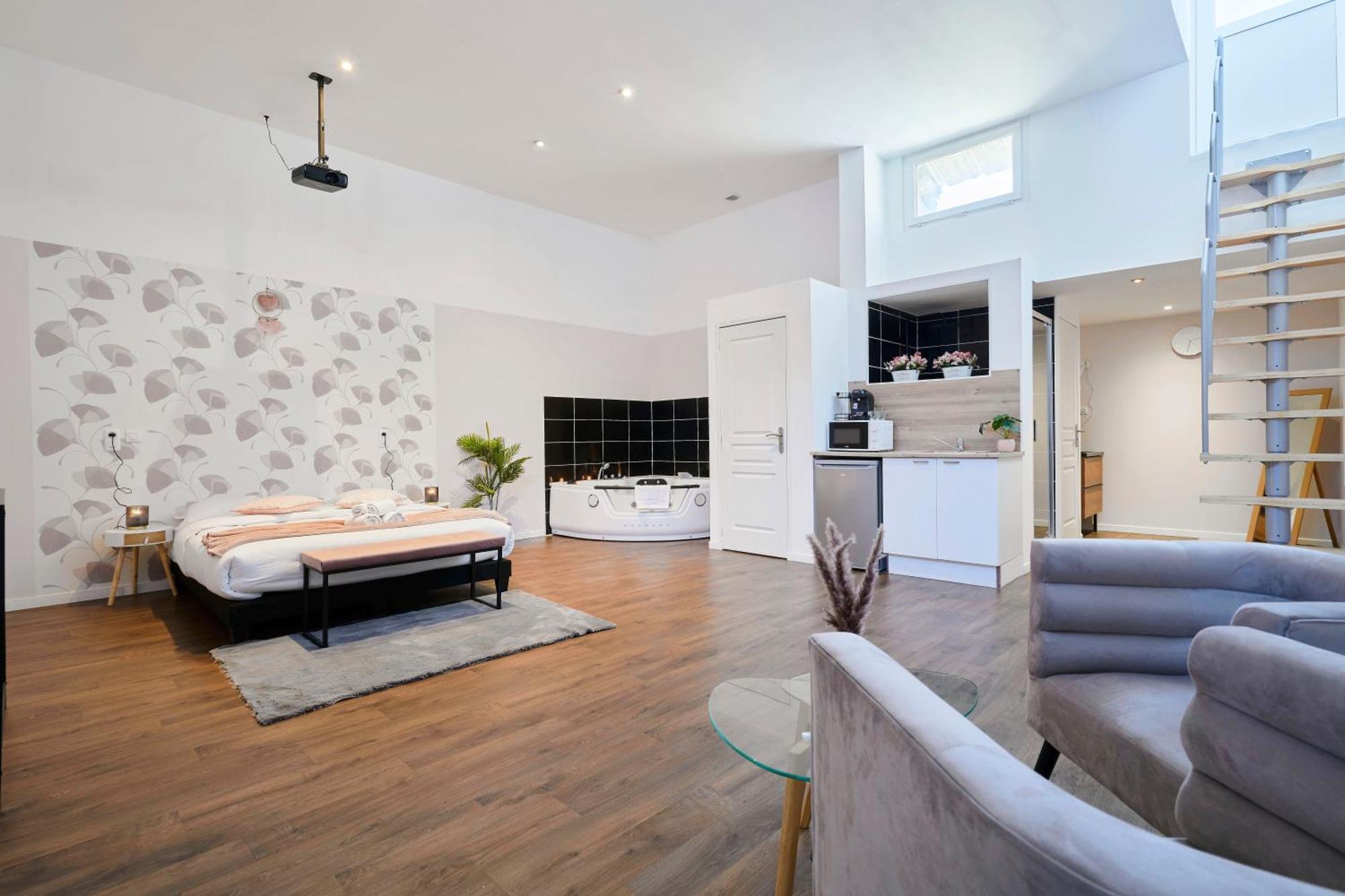 Ng Suitehome - Lille L L Mairie - Gare L Nain - Grand - Balneo - Netflix - Wifi Appartement *