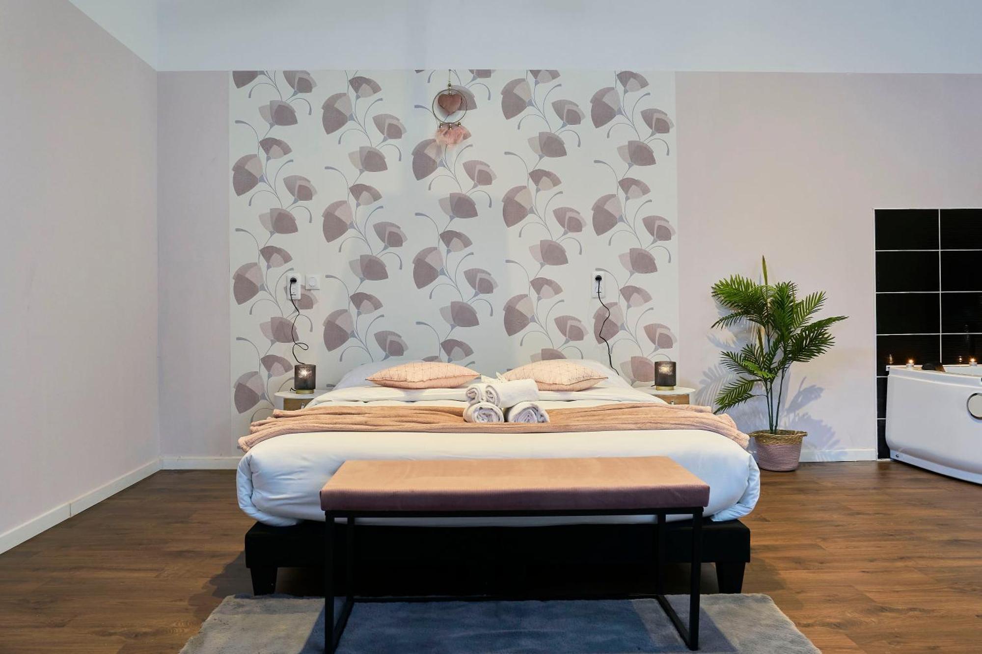 Ng Suitehome - Lille L L Mairie - Gare L Nain - Grand - Balneo - Netflix - Wifi * Roubaix
